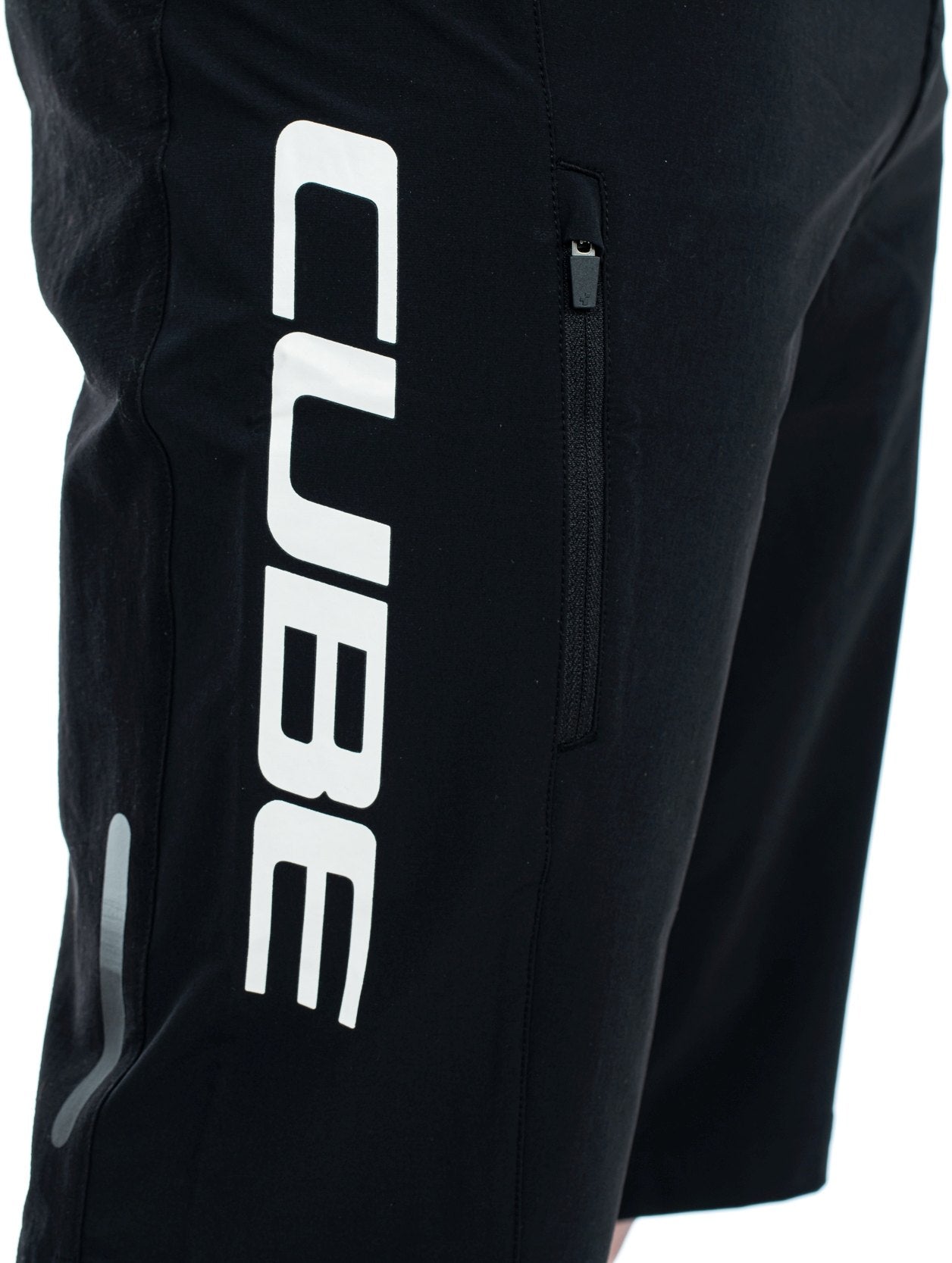 Pantalones cortos holgados CUBE Blackline negros