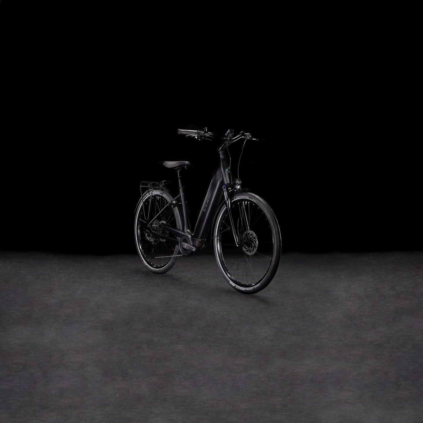 CUBE SUPREME HYBRID PRO 625 BLACK/SPECTRAL 2026