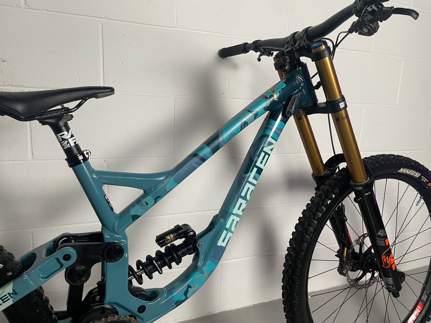 Saracen Myst Team LTD 2026 Full Suspension Downhill Bike