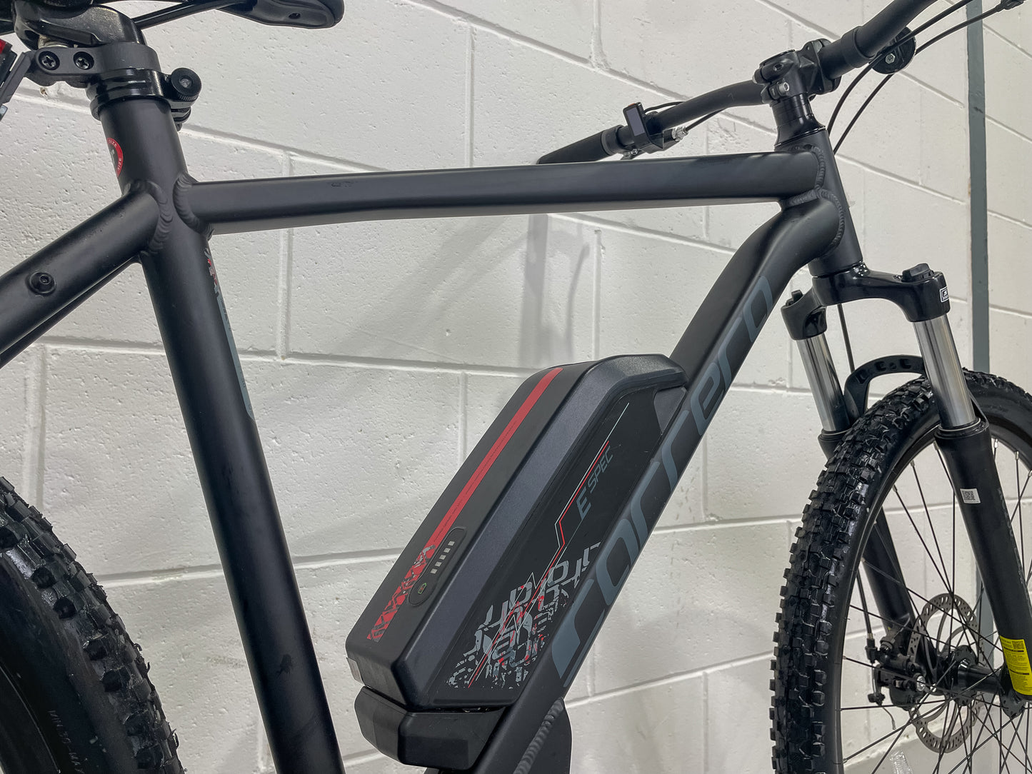 Carrera Vengeance 2025 Electric Mountain Bike*Only 20 Miles Rode*