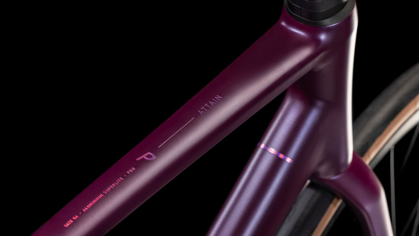 CUBE ATTAIN PRO HYPERPURPLE/HELIO 2025