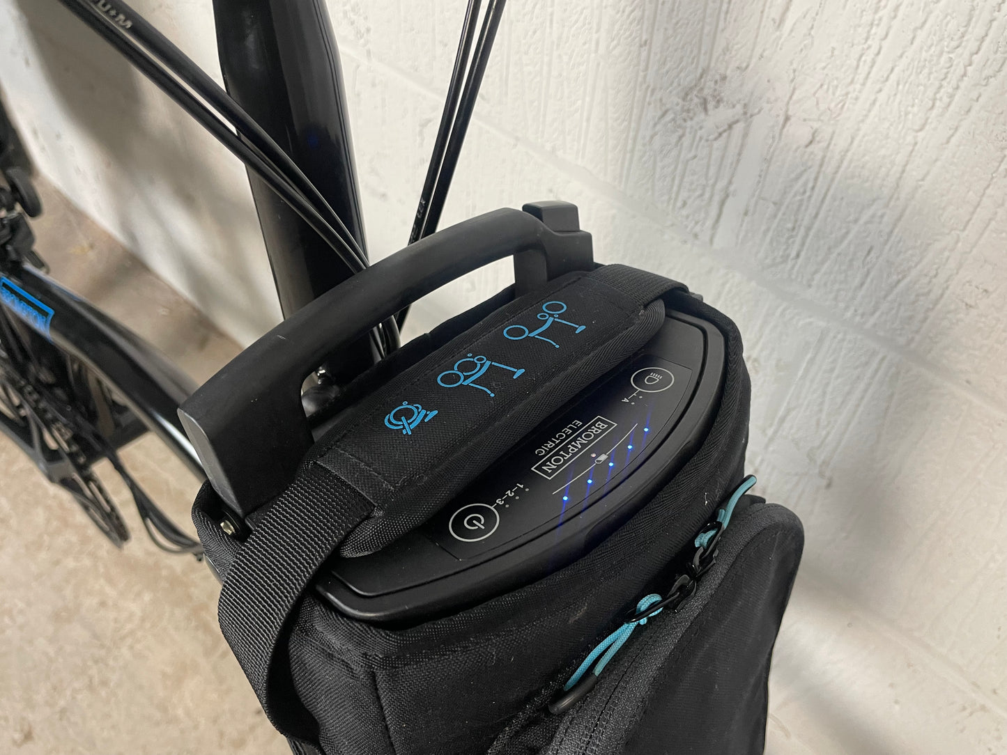 BROMPTON M6L ELECTRIC FOLDING BIKE *Only 80 Miles Rode-Warranty Included*