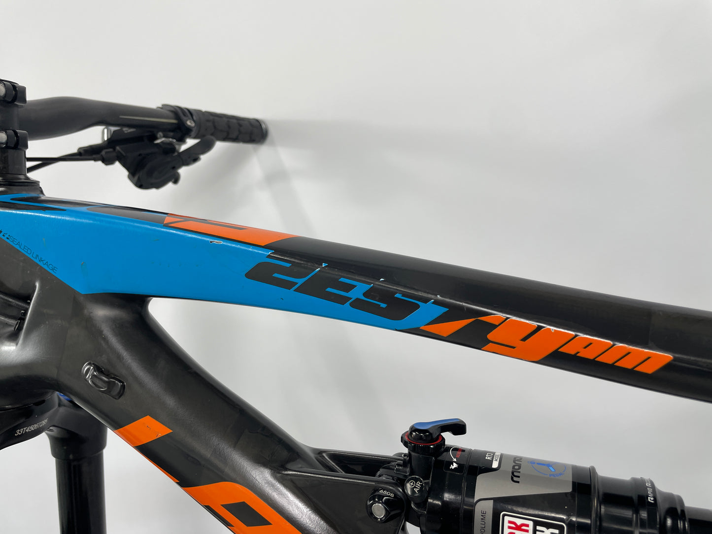 Lapierre Zesty AM 527 Carbon Full Suspension Mountain Bike