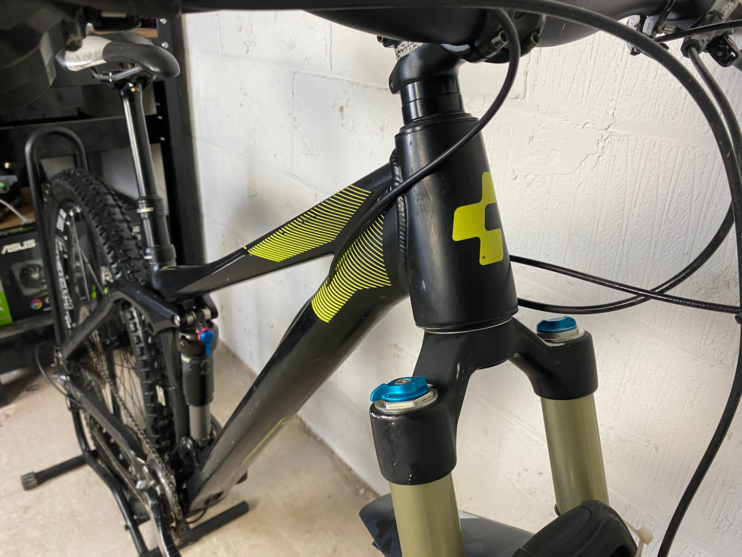 Cube Stereo 140 Race Full Suspension Mountain Bike