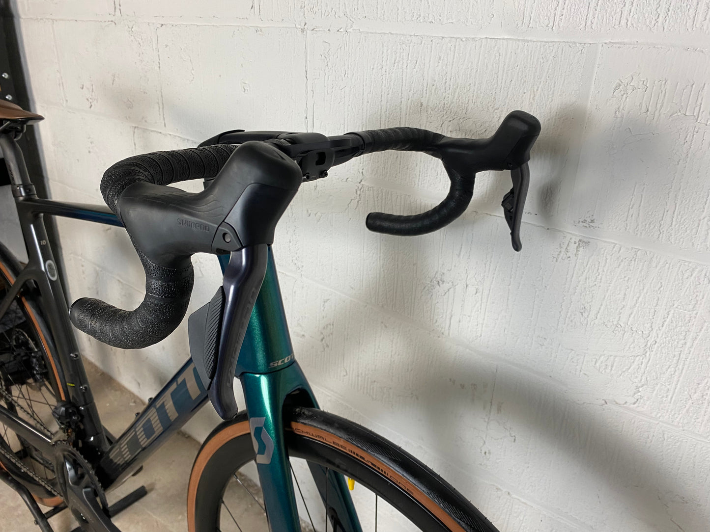 Scott Addict eRIDE 10 2022 Electric Road Bike *Only 50 Miles Rode*