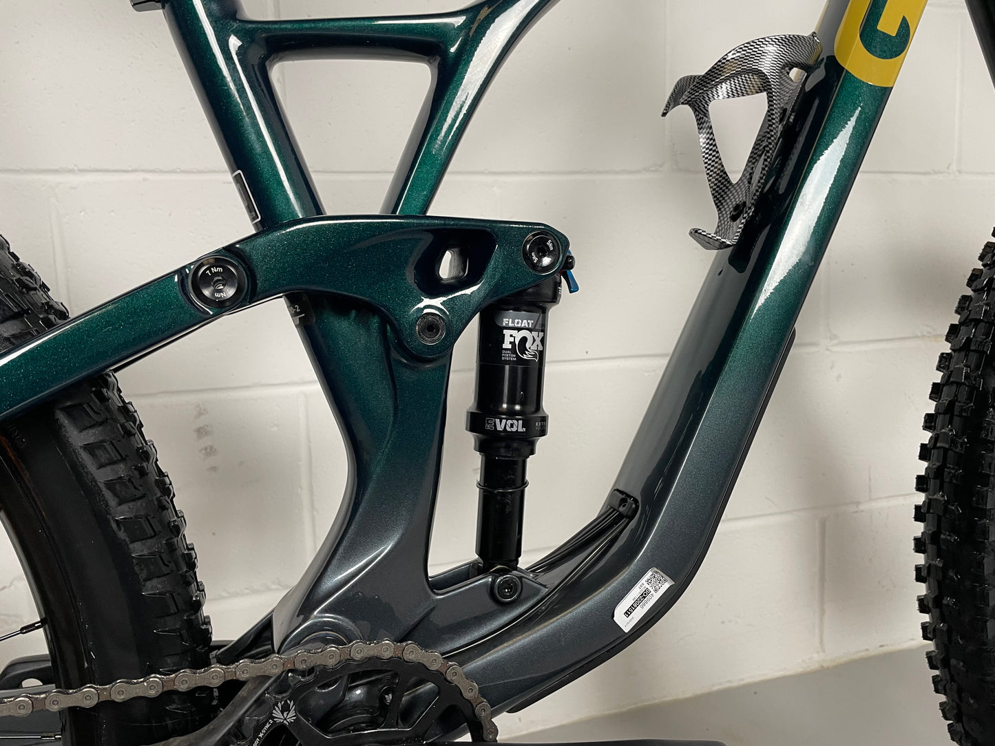 GT Sensor ST Carbon Elite 2024 Mountain Bike