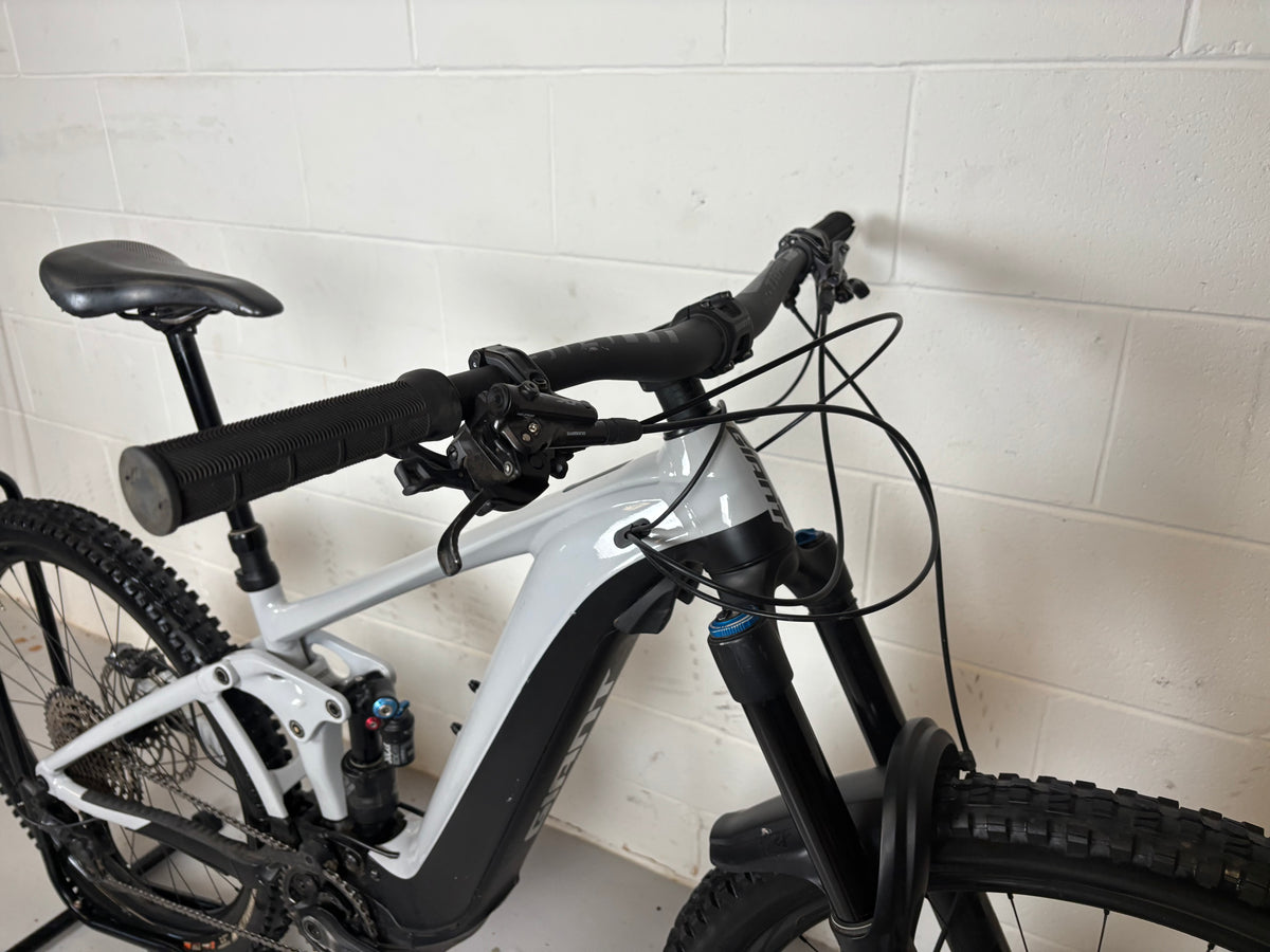 Giant Reign E+1 MX Pro 2022 Electric Mountain Bike-Only 170 Miles Rode