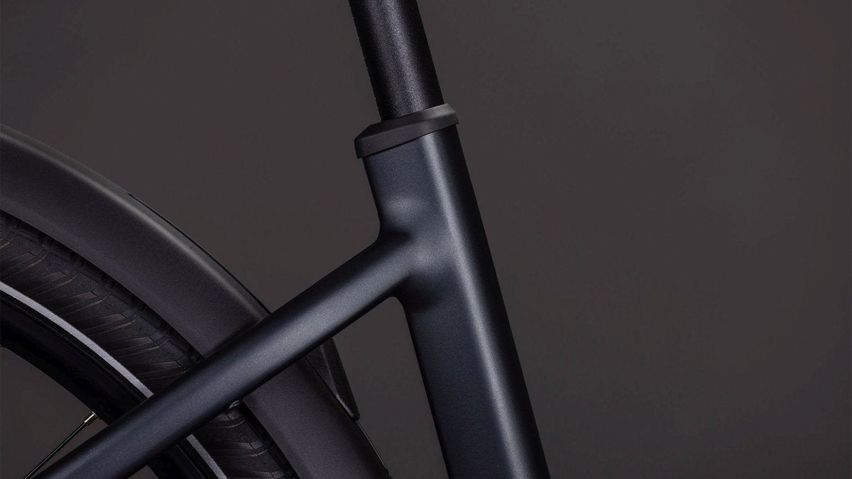 CUBE TOURING HYBRID ONE 600 COAL/CHROME 2026