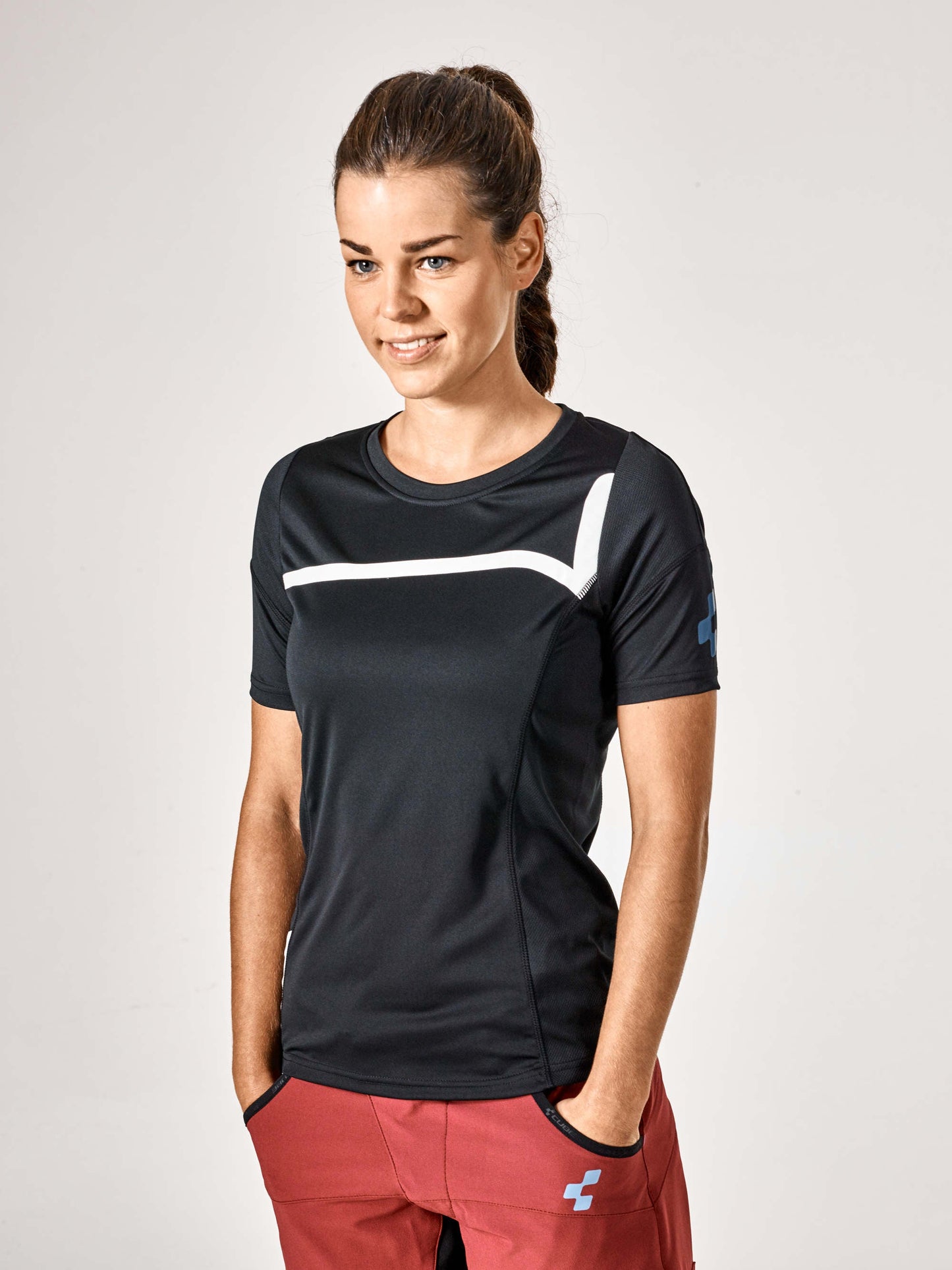 Camiseta de manga corta con cuello redondo CUBE Motion Wls negra
