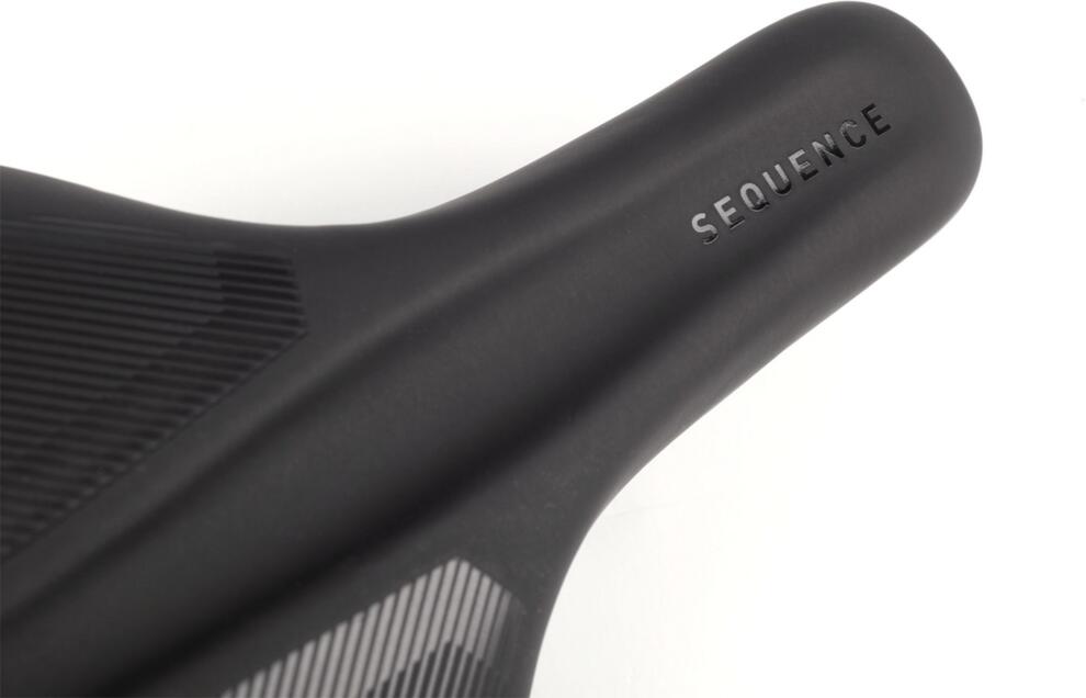 Natural Fit Saddle Sequence Black