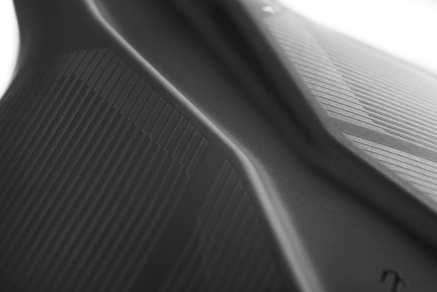 Natural Fit Saddle Sequence+ Black