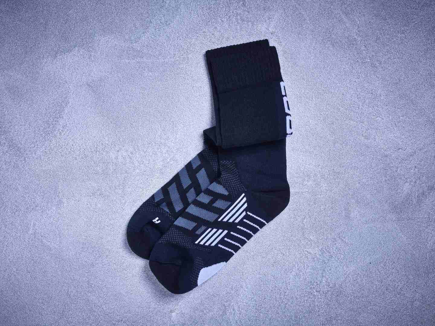 Calcetines CUBE Mountain Negro/Gris/Blanco