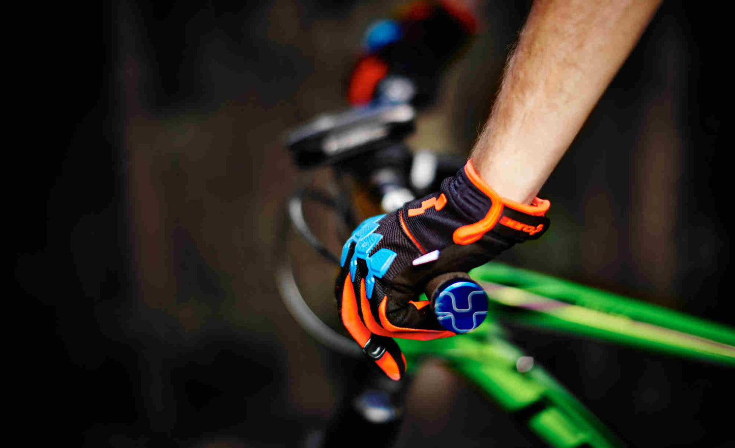 CUBE Handschuhe Race Armourge® Langfinger Action Team