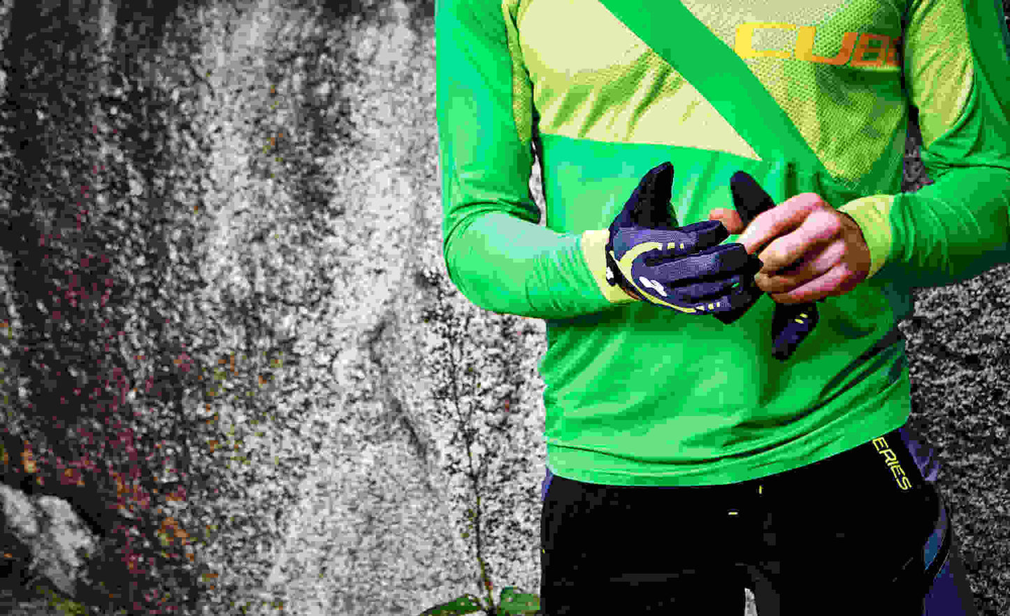 CUBE Natural Fit Handschuhe Touch Langfinger Lime/Schwarz
