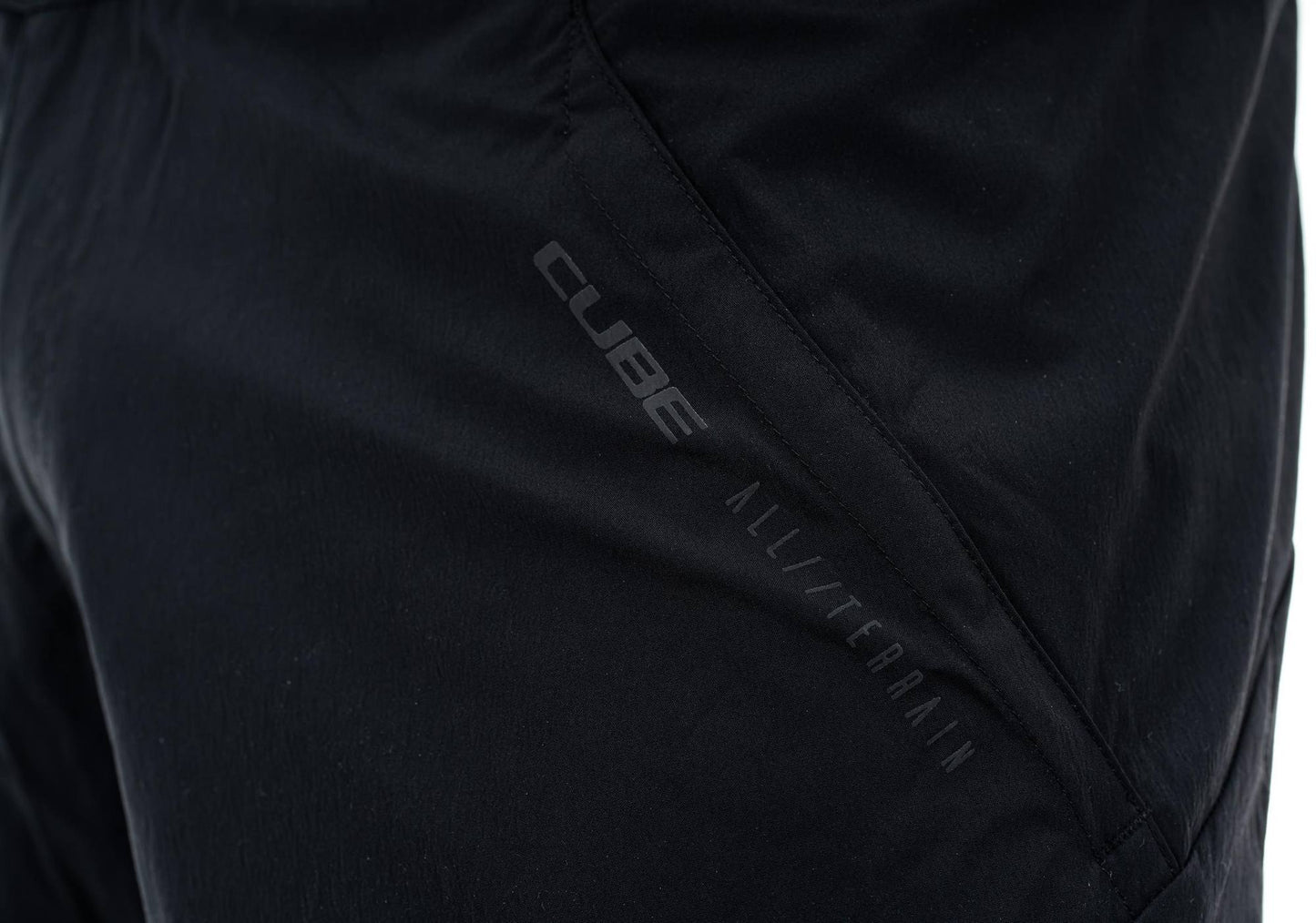 CUBE Atx Baggy Shorts Schwarz