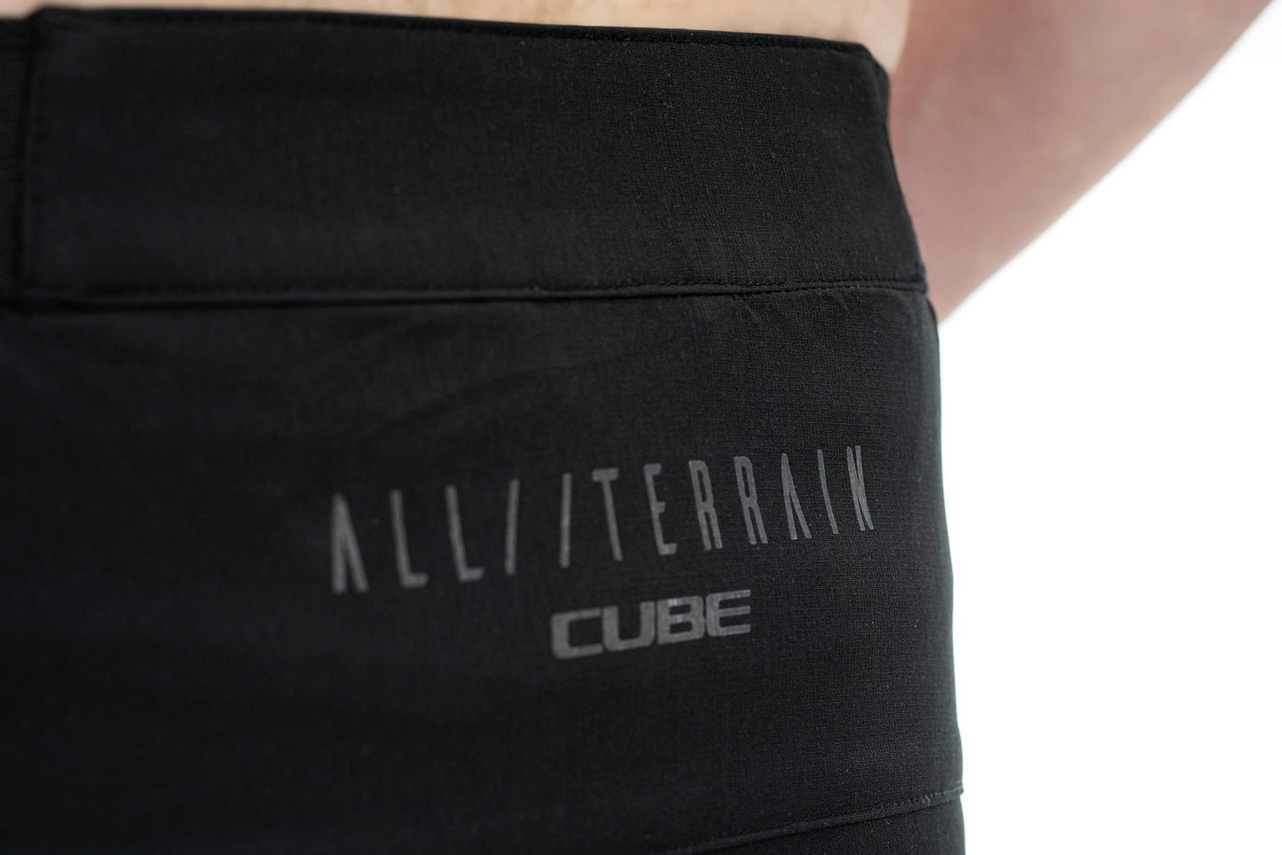 CUBE Atx Baggy Shorts Cmpt Schwarz