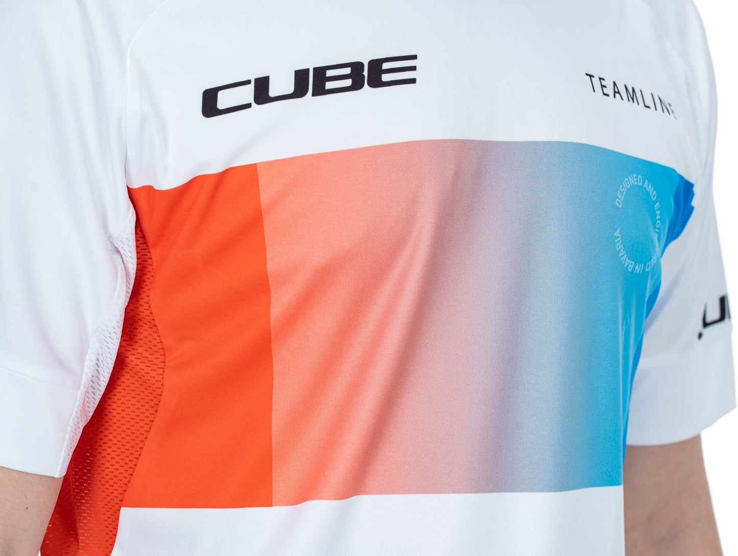 Camiseta de cuello redondo CUBE Teamline de manga corta, color blanco, azul y rojo
