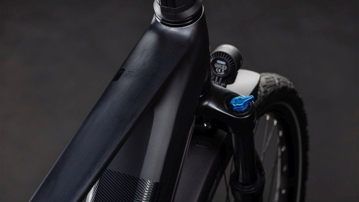 CUBE KATHMANDU HYBRID PRO 800 COAL/BLACK 2026