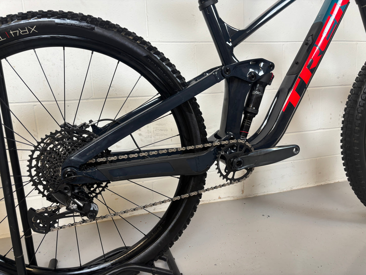 Trek Slash 7 29er Mountain Bike 2022