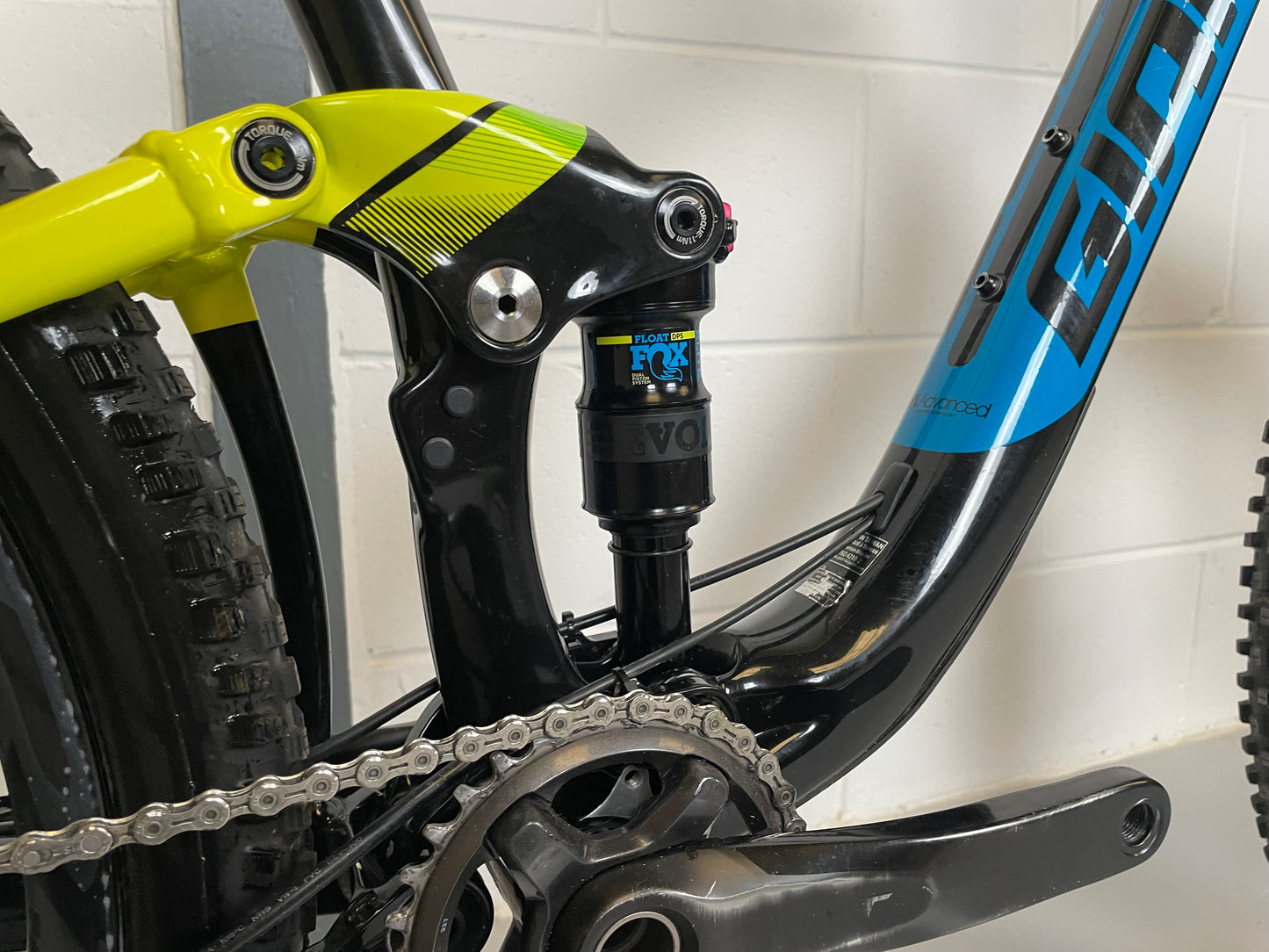 Giant Anthem Advanced 1 Carbon Full Suspension Mountain Bike