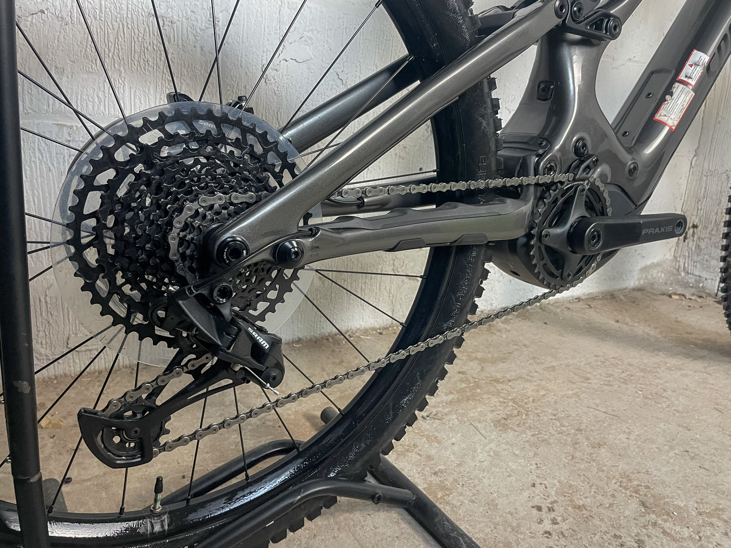 Specialized Turbo Levo Carbon 2024 Electric Mountain Bike *Only 18 Miles Rode*