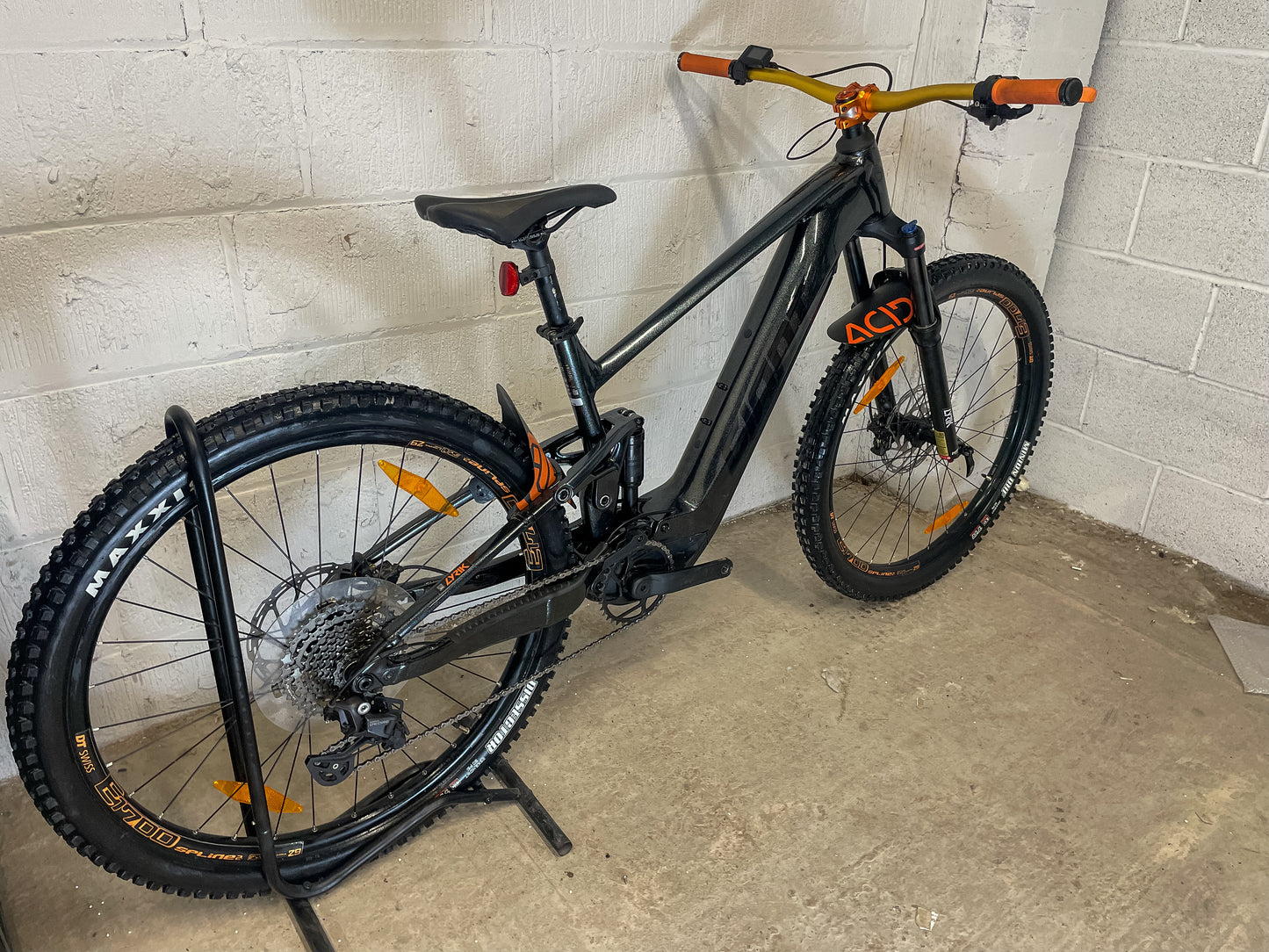 Giant Stance E+ 2 29er 2024 Electric Full Suspension Mountain Bike *Only 30 Miles Rode*