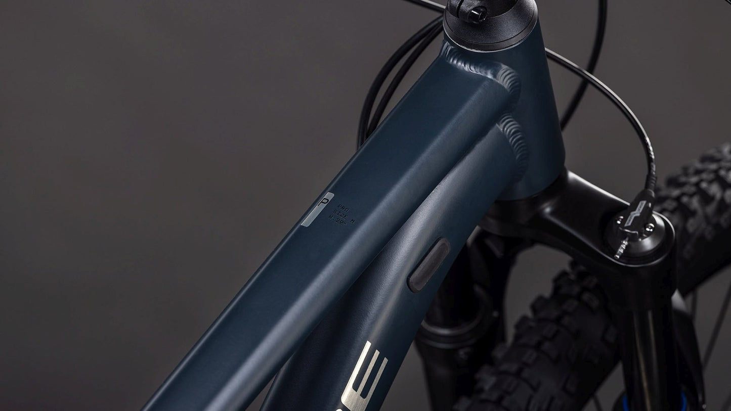 CUBE ATTENTTION PRO NIGHT/BLACK 2026