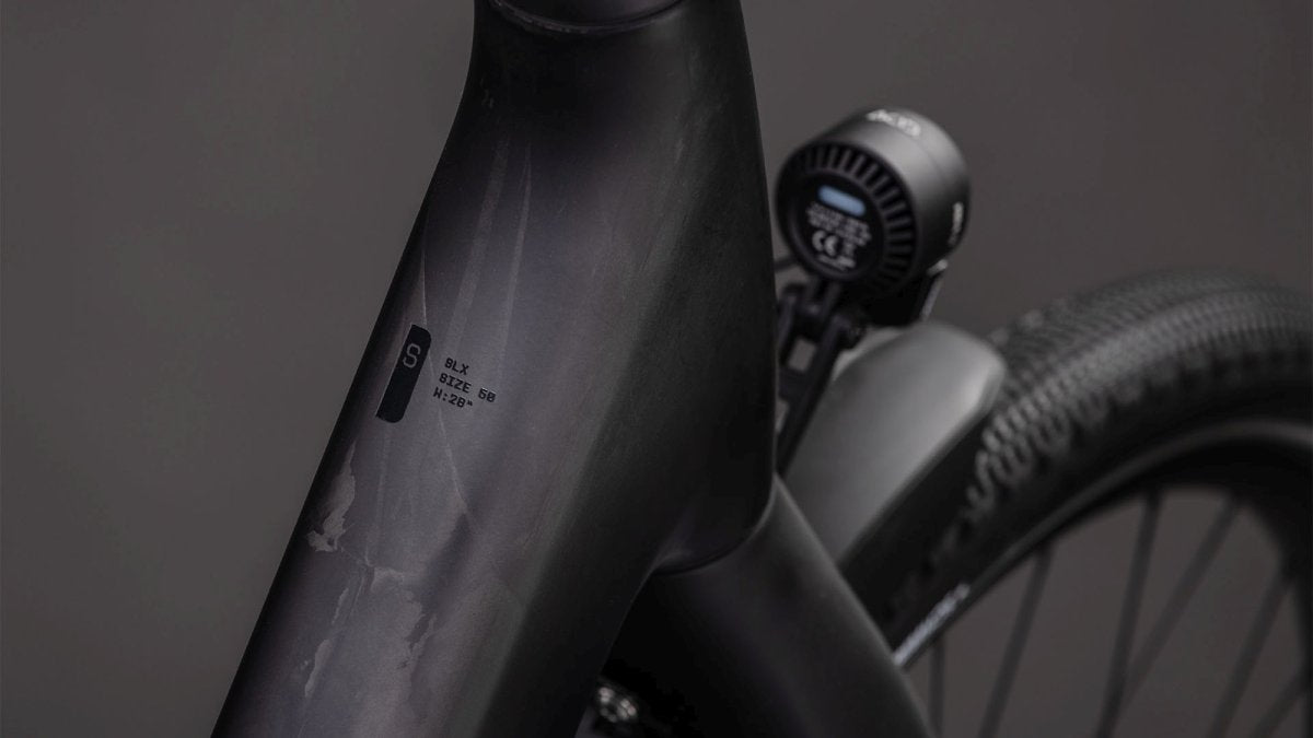 CUBE KATHMANDU HYBRID C:62 SLX 400X LIQUIDBLACK/BLUEDUST 2026