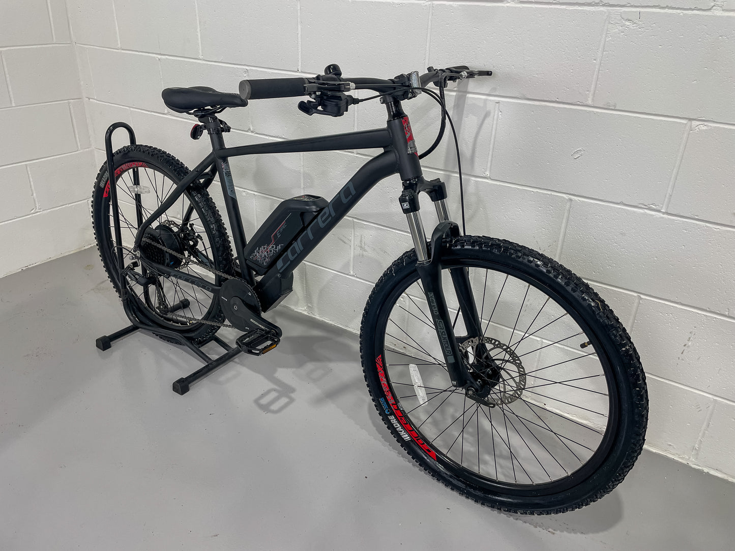 Carrera Vengeance 2025 Electric Mountain Bike*Only 20 Miles Rode*