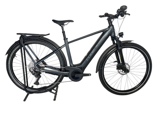 Cube Touring Hybrid Pro 625 2025 On-Road Bike *Only 25 Miles Rode*