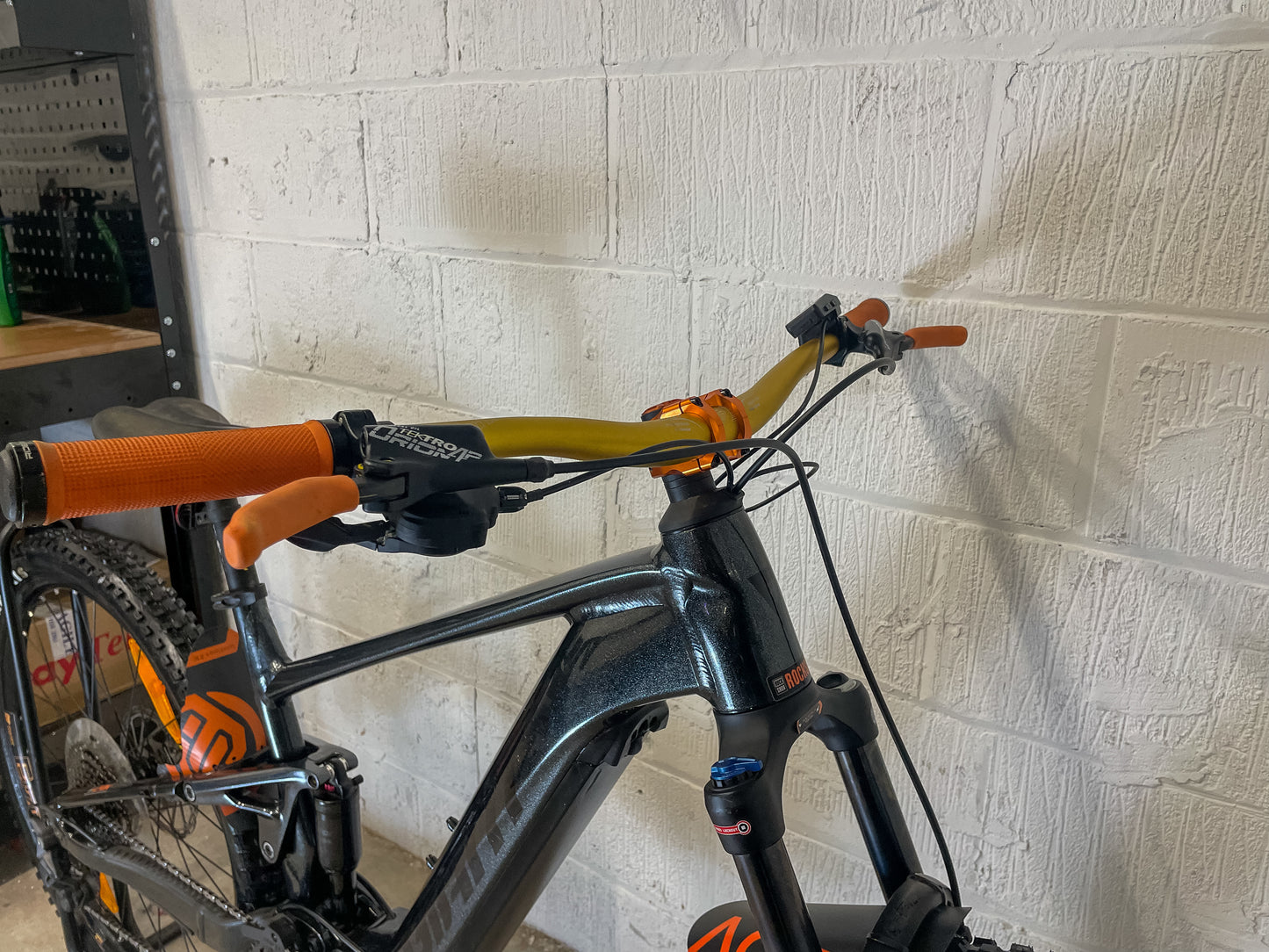 Giant Stance E+ 2 29er 2024 Electric Full Suspension Mountain Bike *Only 30 Miles Rode*