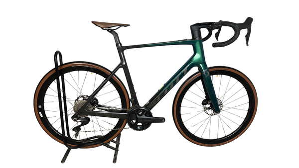 Scott Addict eRIDE 10 2022 Electric Road Bike *Only 50 Miles Rode*
