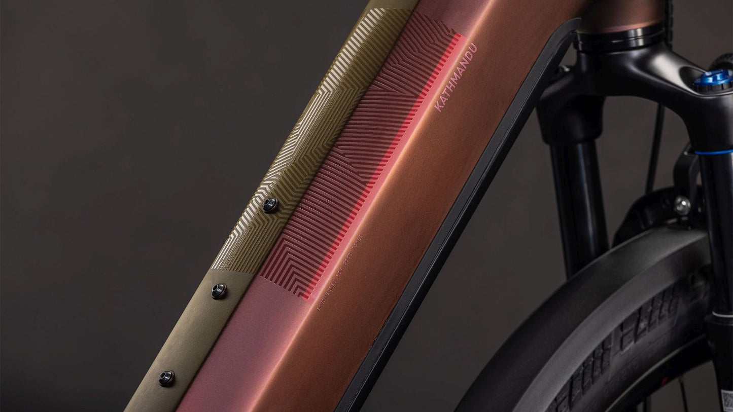 CUBE KATHMANDU HYBRID PRO 800 SUNGLOW/CHROME 2026