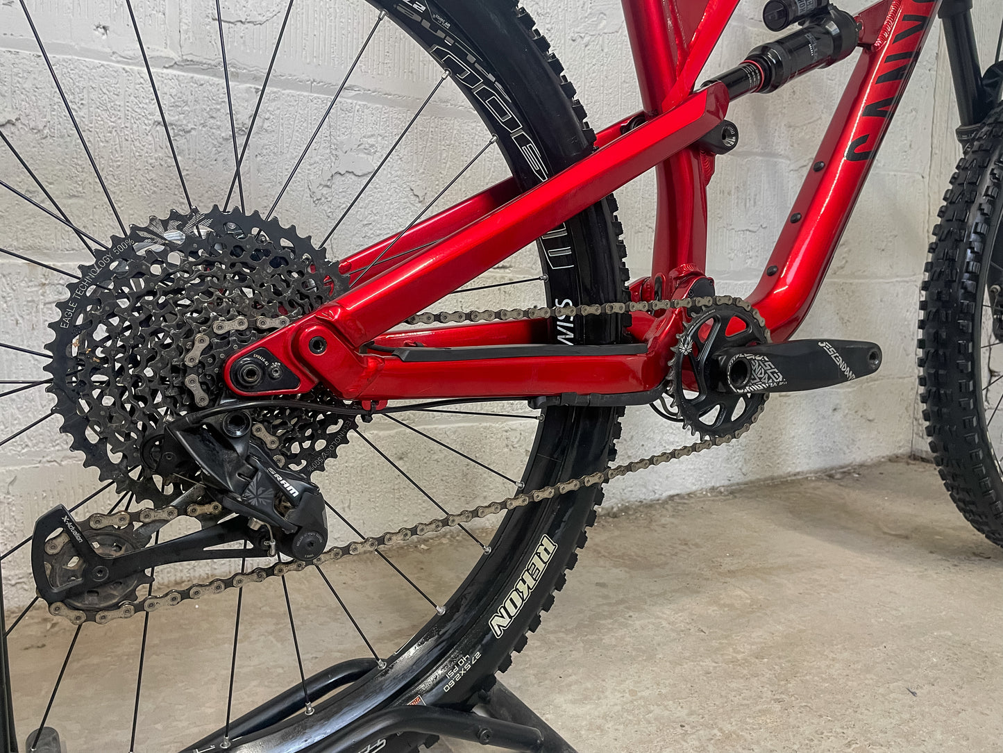 Canyon Spectral AL 6.0 Full Suspension Mountain Bike