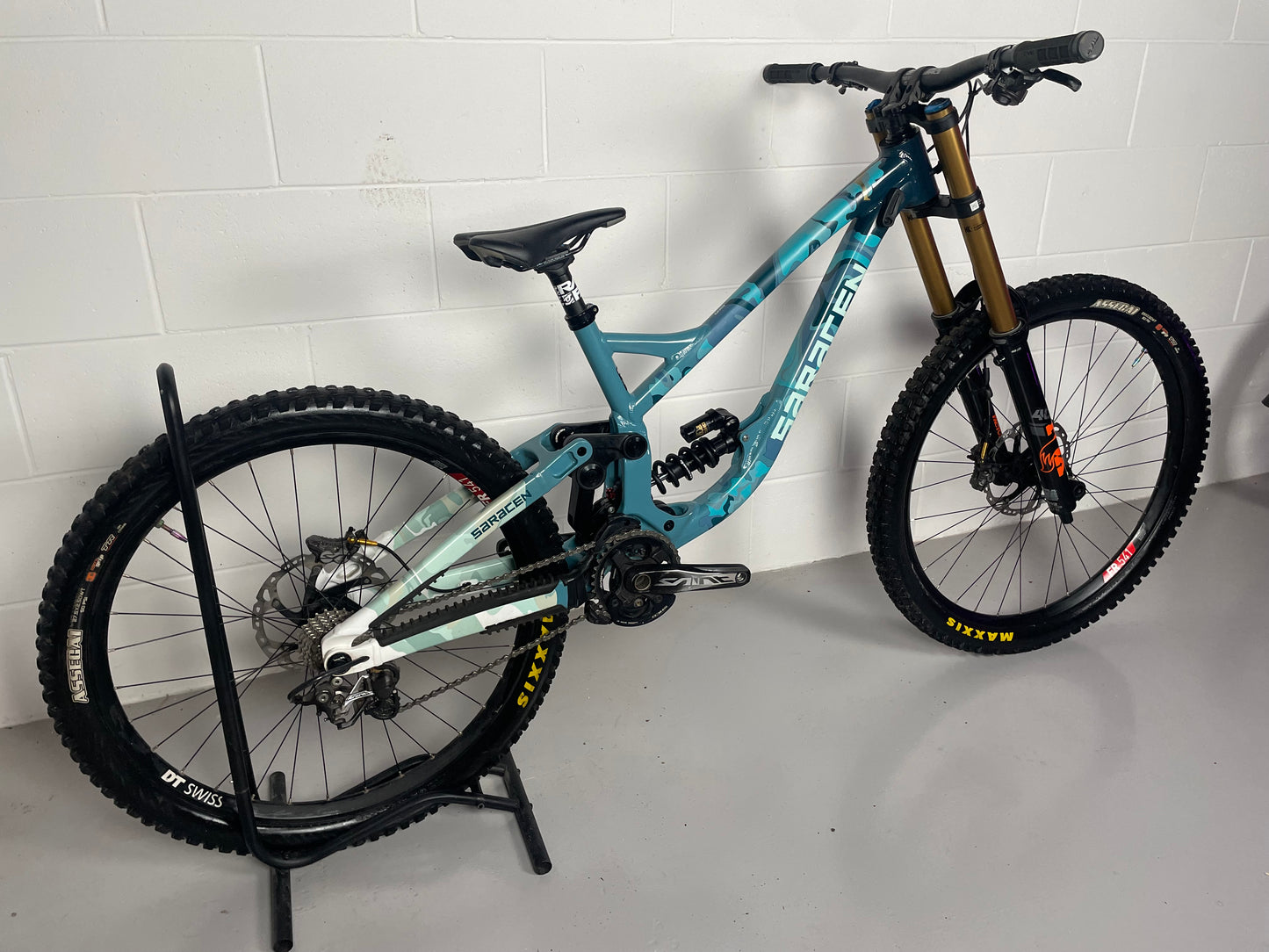 Saracen Myst Team LTD 2026 Full Suspension Downhill Bike