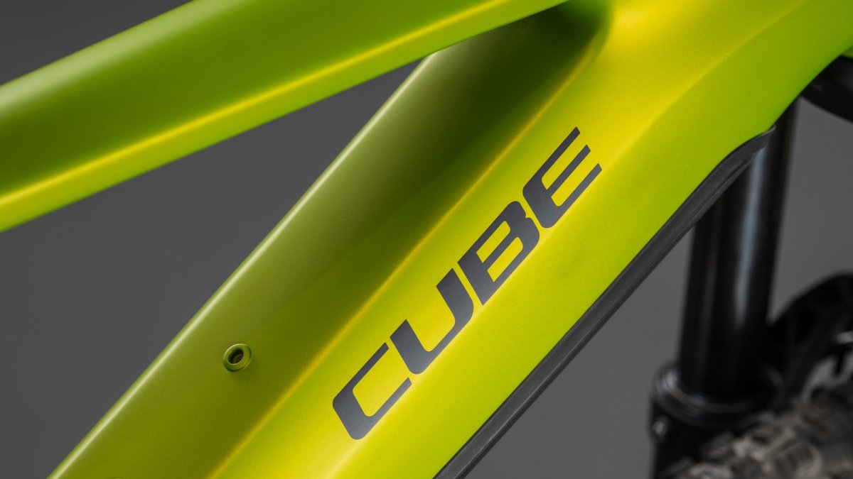 CUBE STEREO HYBRID ONE44 PRO 800 LIZARD/BLACK 2026