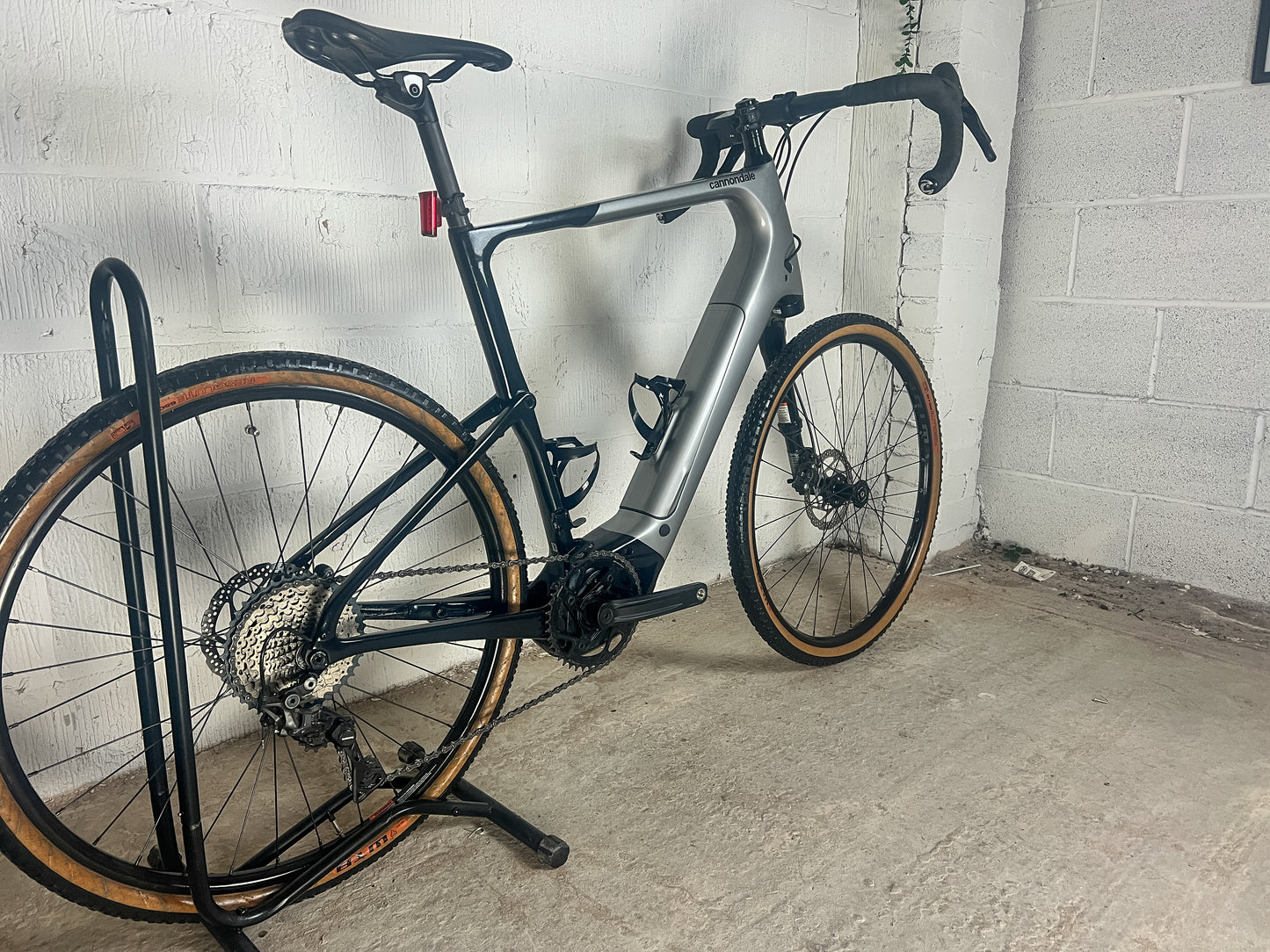 CANNONDALE  TOPSTONE NEO CARBON 3  2022 LEFTY ELECTRIC GRAVEL BIKE