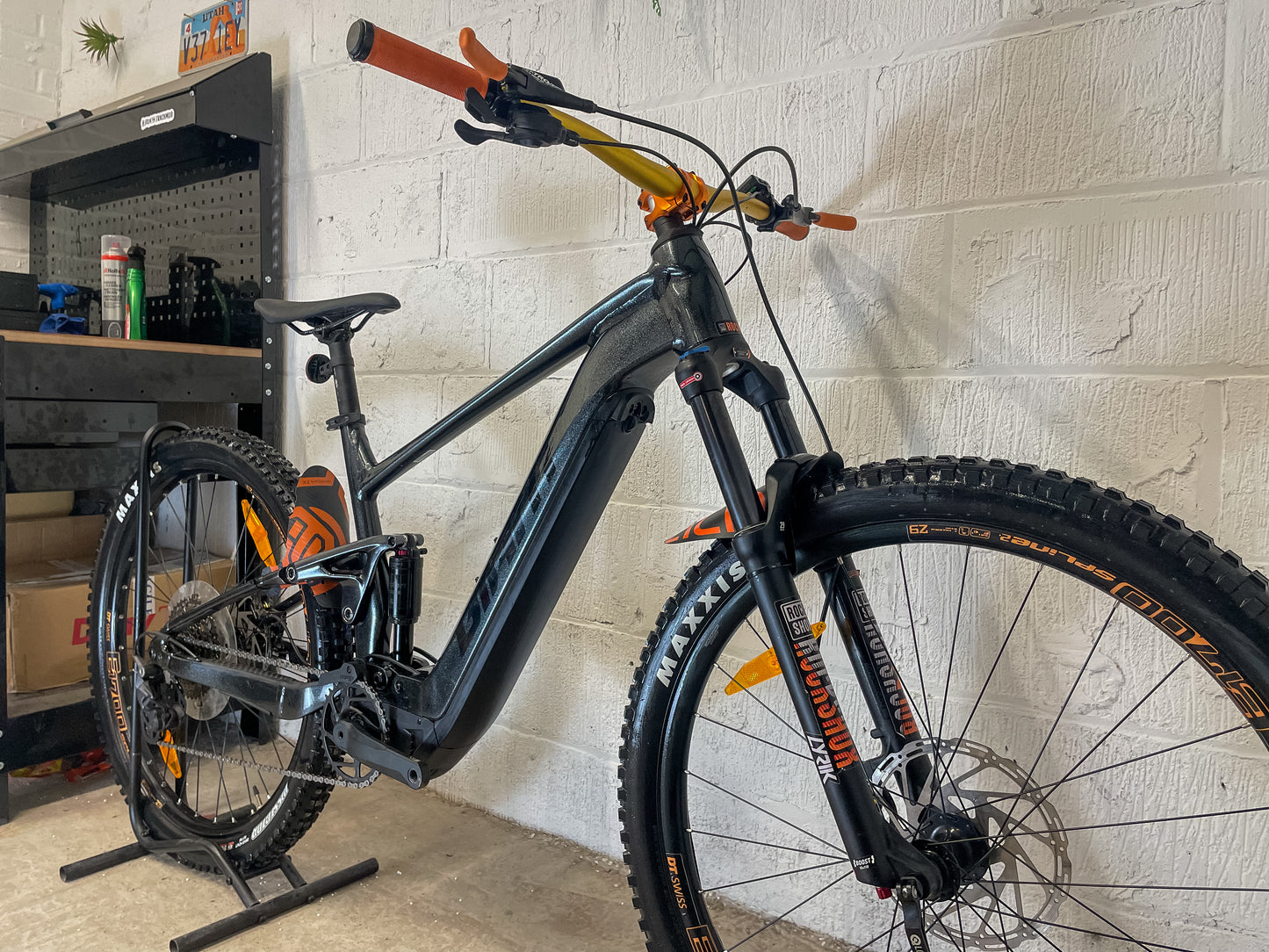 Giant Stance E+ 2 29er 2024 Electric Full Suspension Mountain Bike *Only 30 Miles Rode*