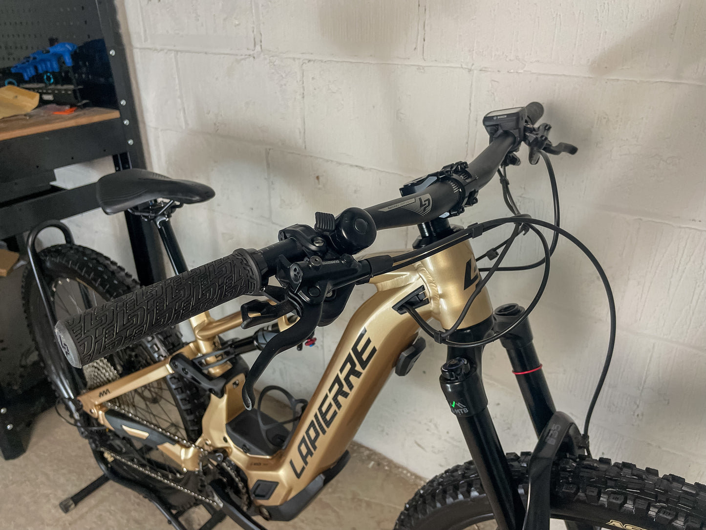 Lapierre Overvolt AM 5.6 2022 Electric Mountain Bike *Only 300 Miles Rode*