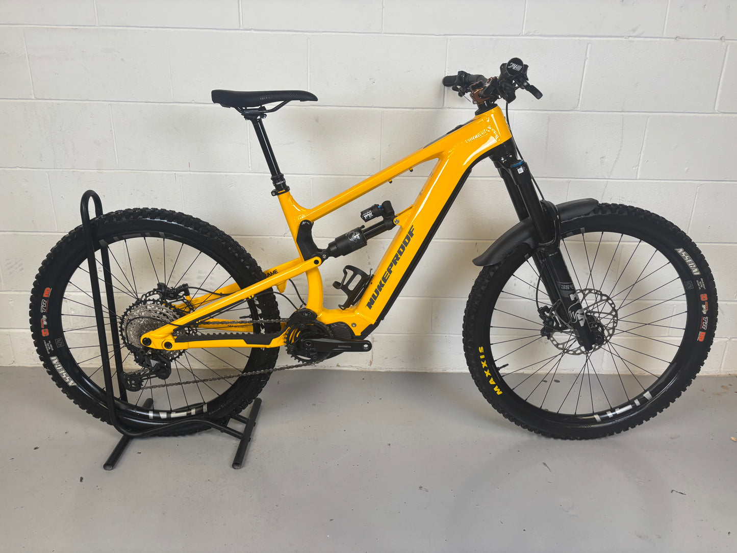 Nukeproof Megawatt 297 Elite 2023 Electric Mountain Bike