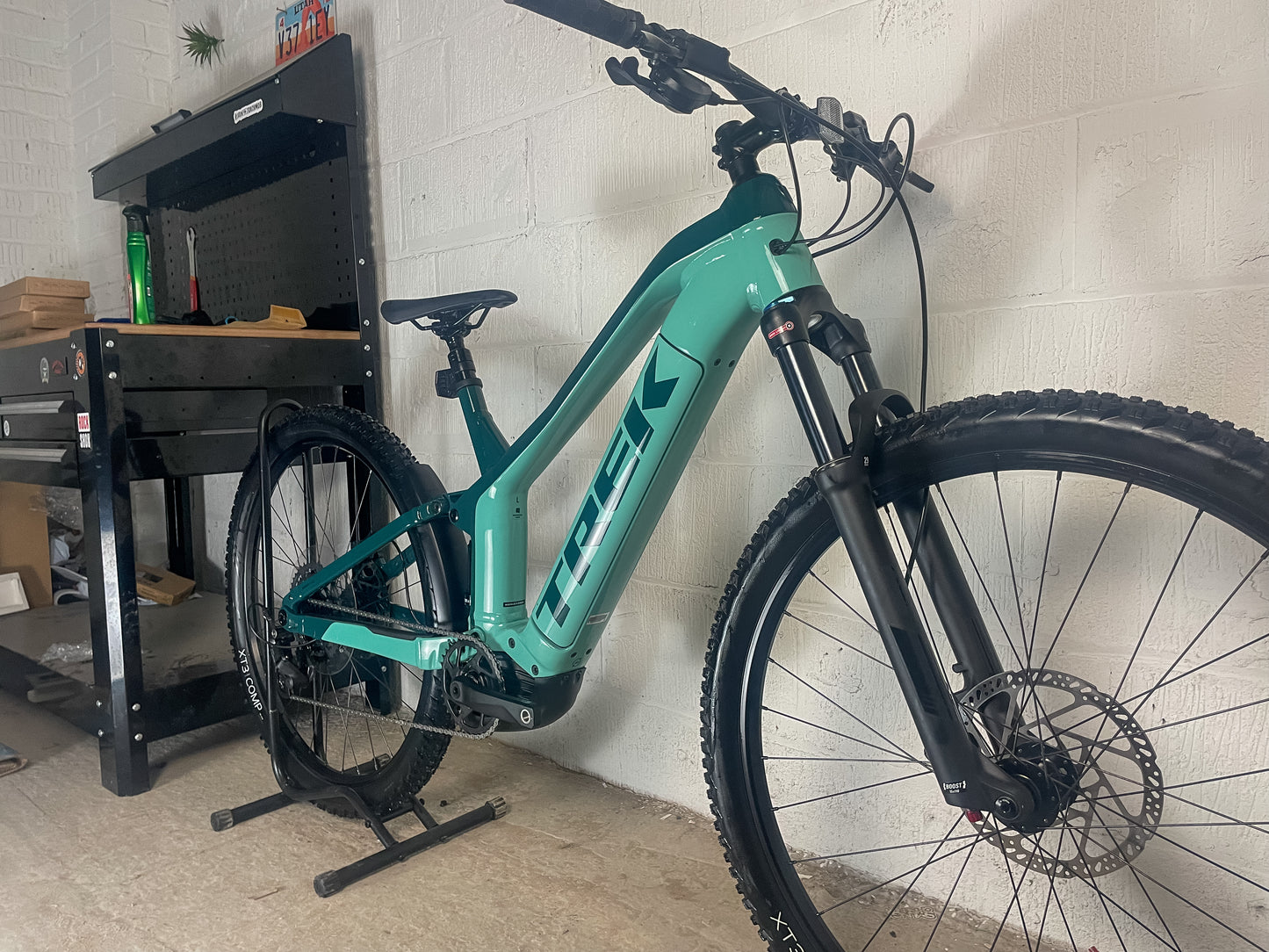 Trek Powerfly FS 4 2024 Electric Mountain Bike *Only 20 Miles Rode*