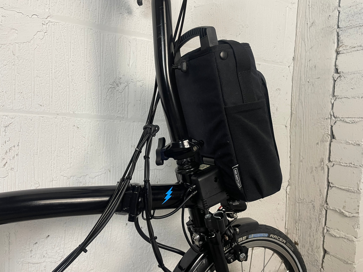 BROMPTON M6L ELECTRIC FOLDING BIKE *Only 80 Miles Rode-Warranty Included*