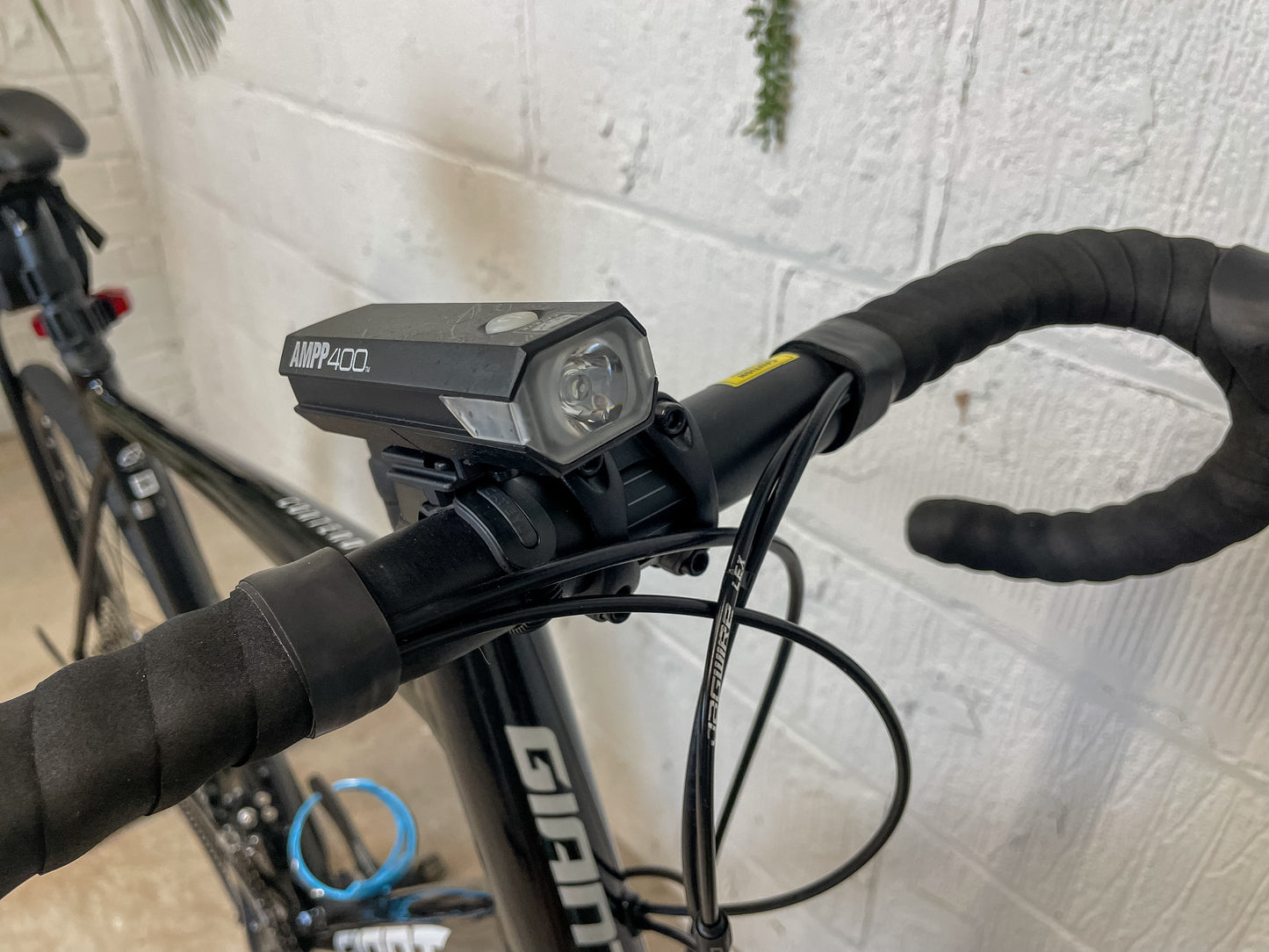 Giant Contend AR 3 Disc Road Bike