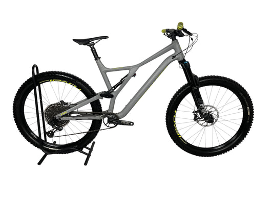 Specialized Stumpjumper
Comp Alloy 2020 Mountain Bike