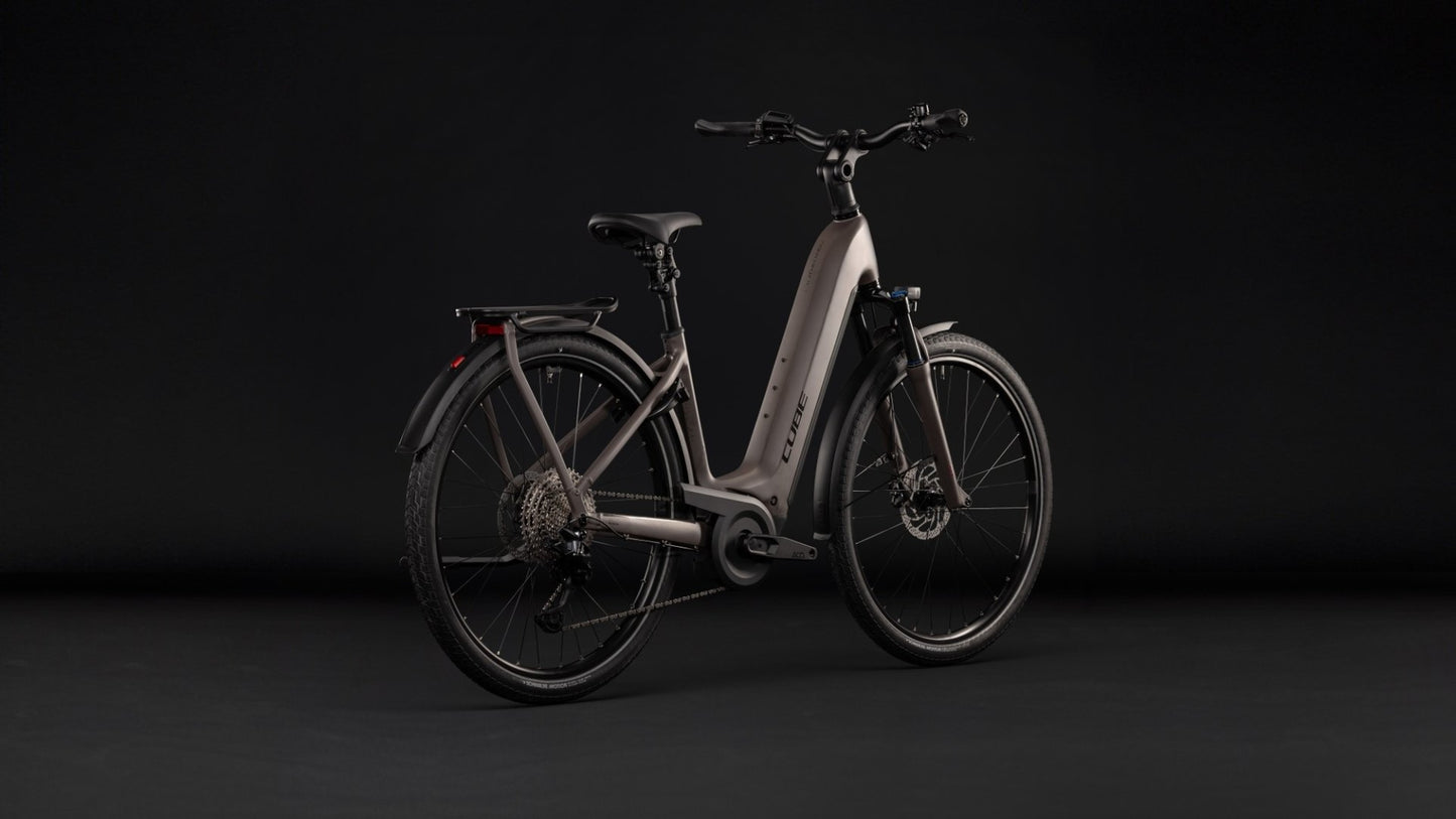 CUBE KATHMANDU HYBRID ONE 800 CEDAR/CHROME 2027