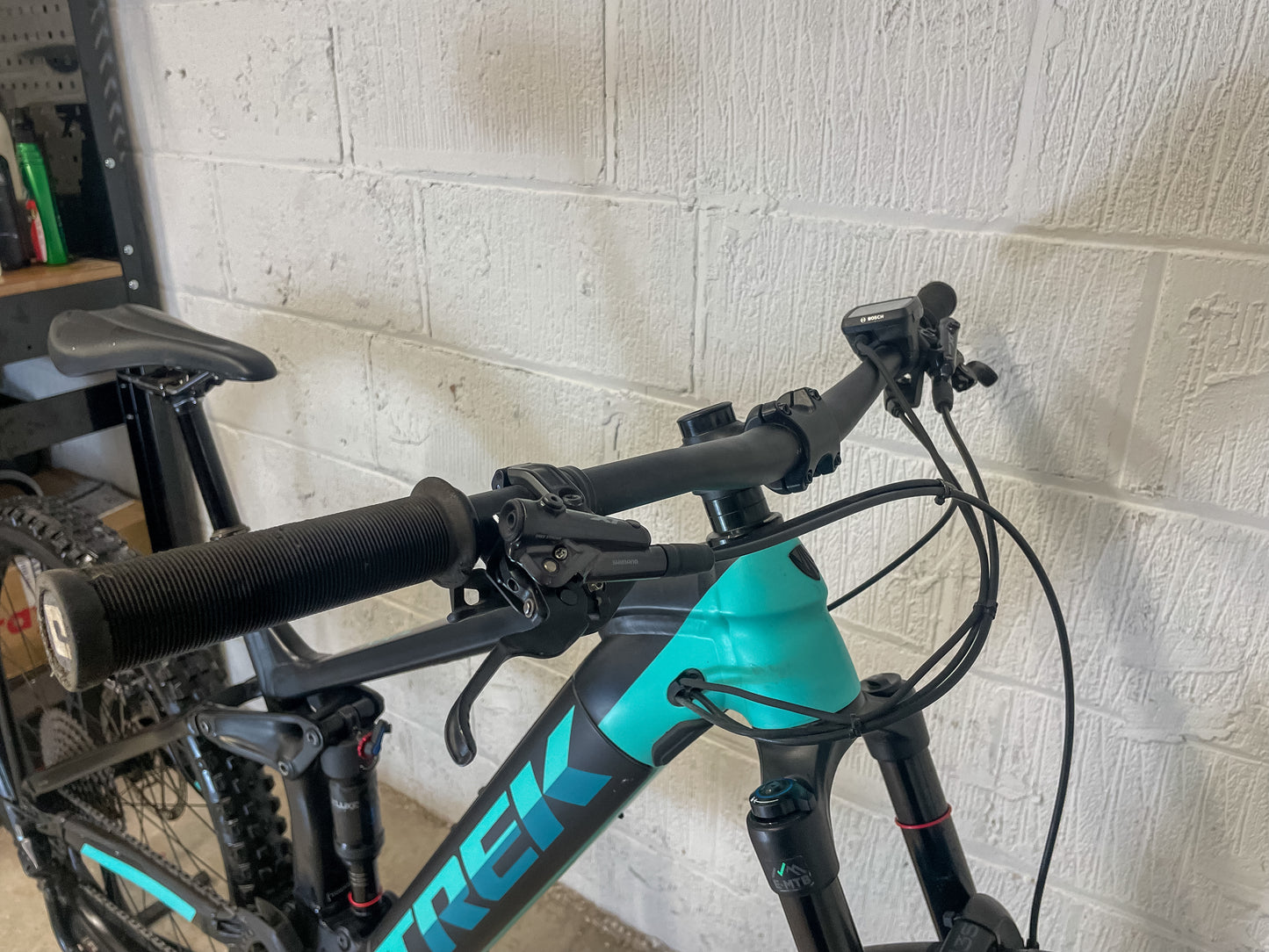 TREK RAIL 5 625WH ELECTRIC MOUNTAIN BIKE 2023