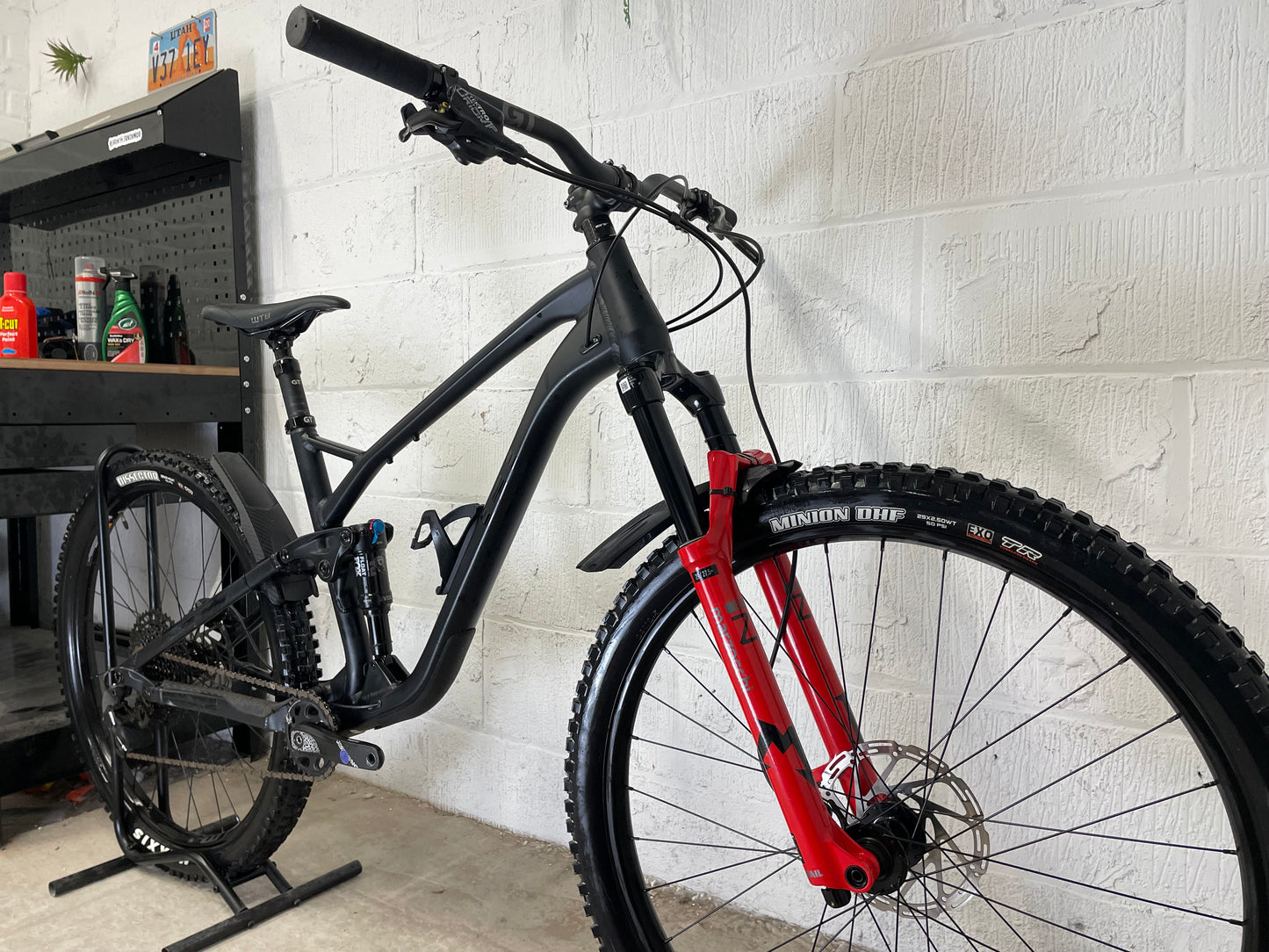 GT Sensor Comp 29er 2024 Full Suspension Mountain Bike