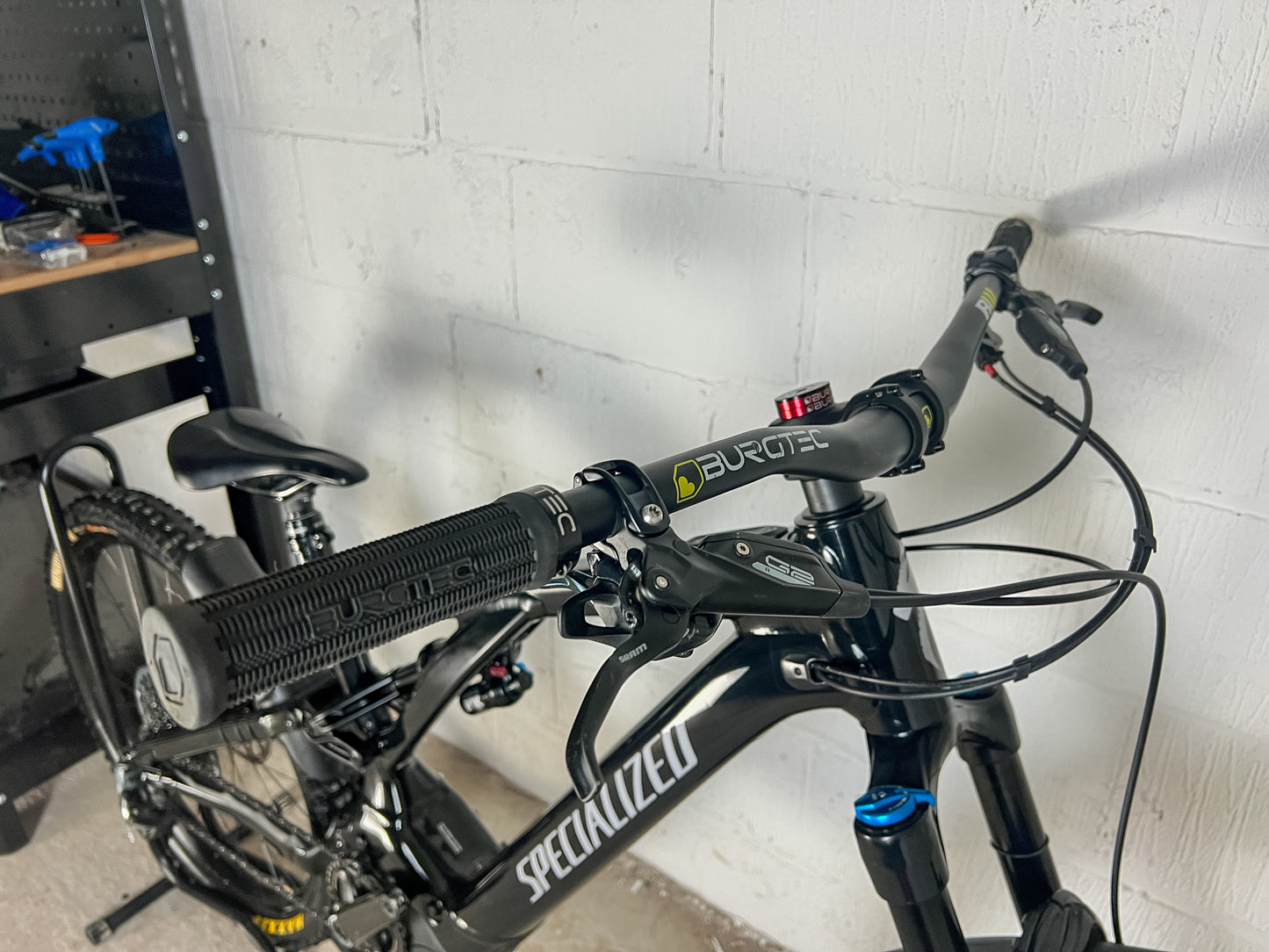 Specialized Levo Comp Alloy G3 Electric Mountain Bike *Only 5 Miles Rode*