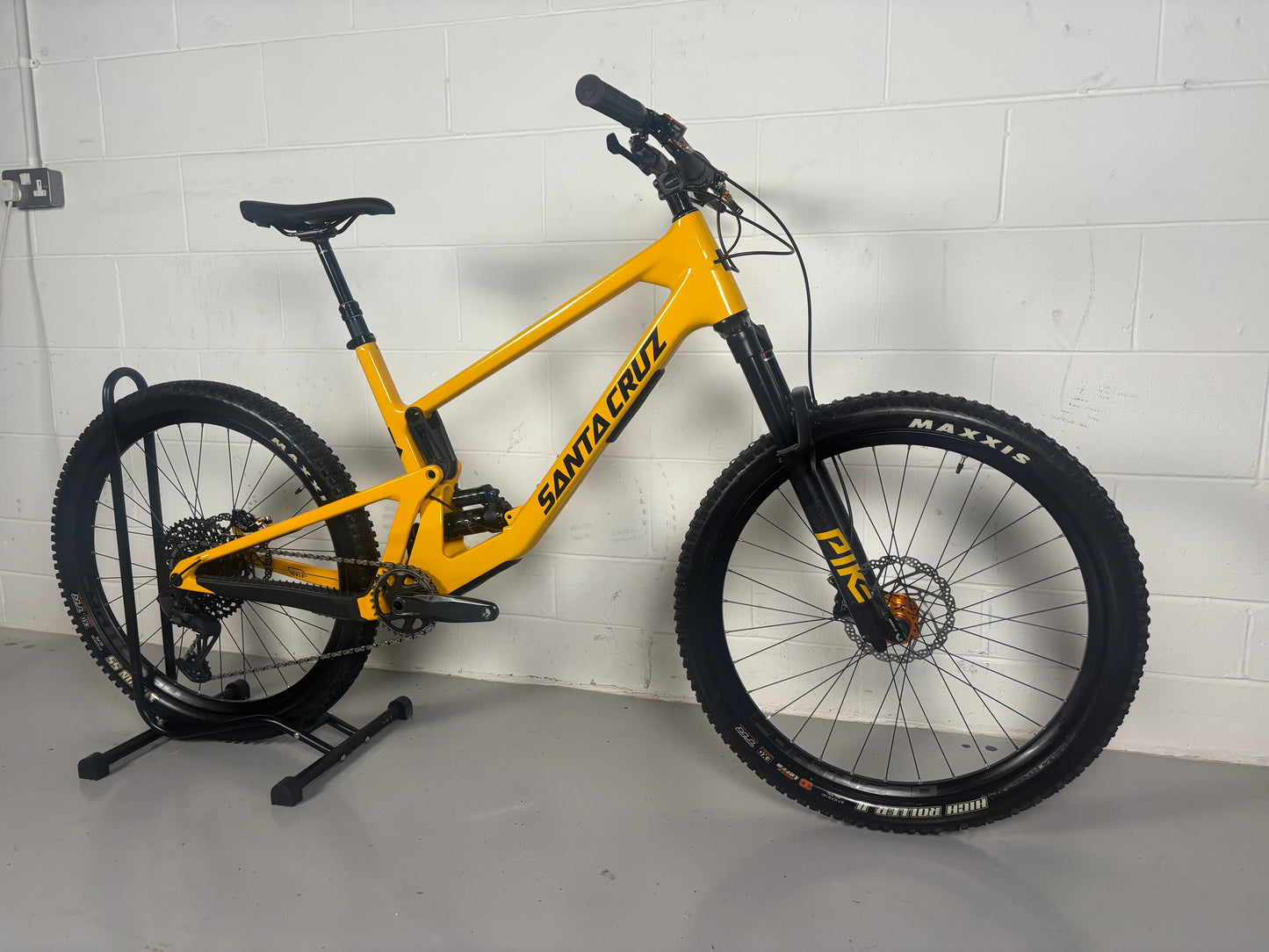 Santa Cruz 5010 C 2022 SRAM GX Full Suspension Mountain Bike