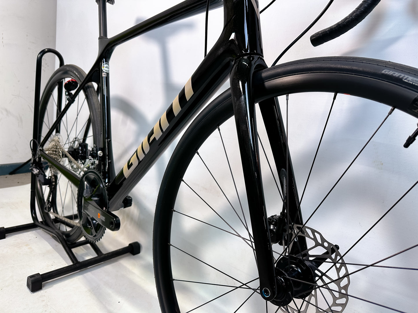 Giant TCR Advanced Disc 2 Road Bike